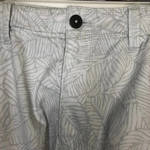 American Eagle Classic Cargo Shorts - Picture 4 of 14